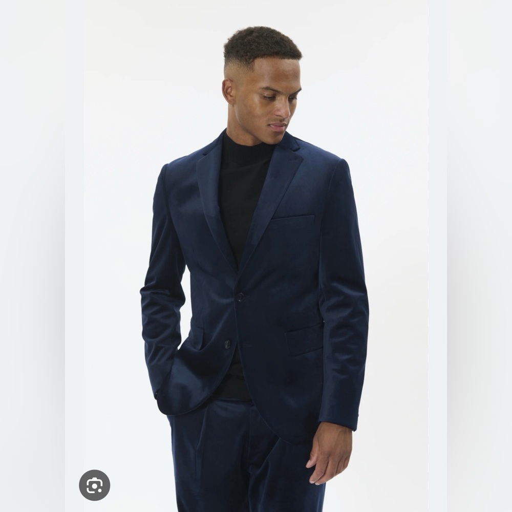 Men's Navy Two-Button Velvet Blazer